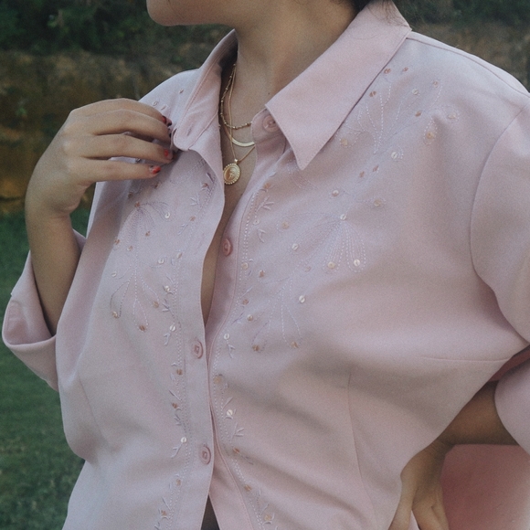 Pink button down with embroidery & sequins - Picture 6 of 6
